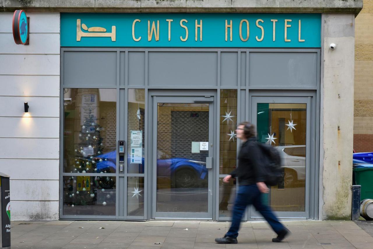 Cwtsh Hostel Swansea Exterior photo CWTSH hostel in London